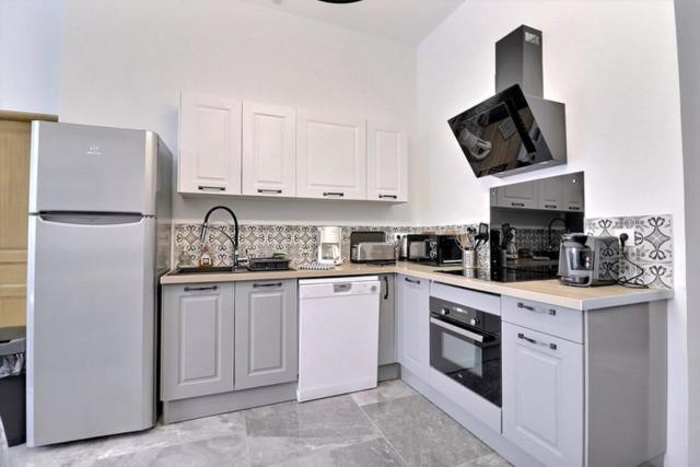 Les Appartements Fenelon Le Cateau-Cambresis Екстериор снимка