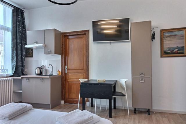 Les Appartements Fenelon Le Cateau-Cambresis Екстериор снимка