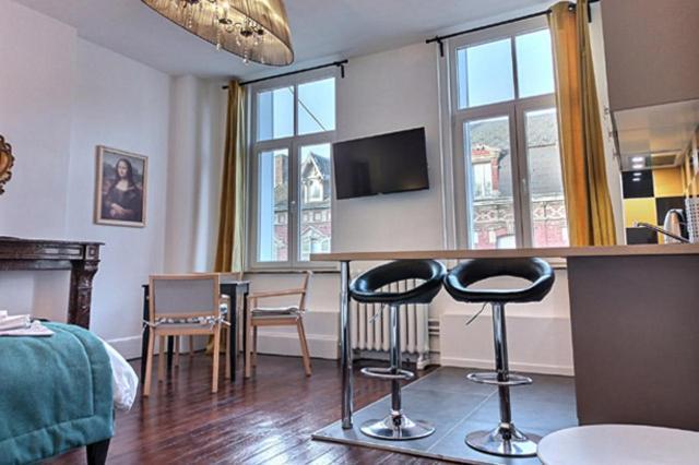 Les Appartements Fenelon Le Cateau-Cambresis Екстериор снимка